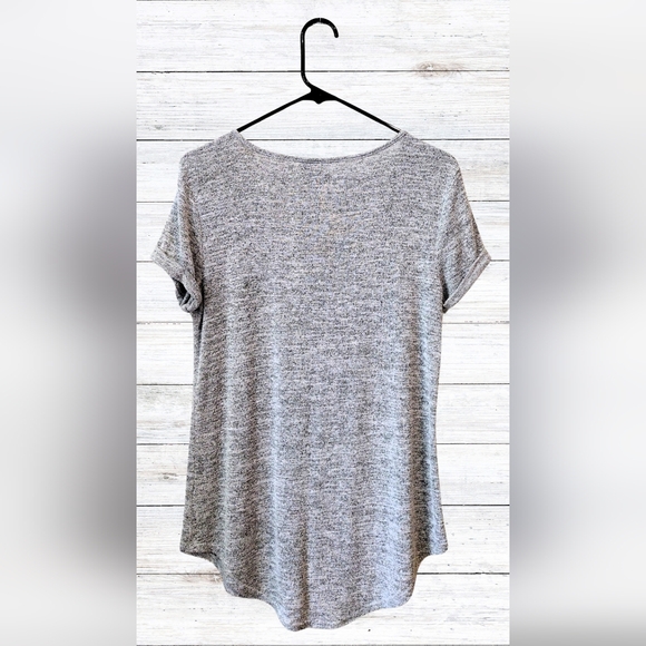 a.n.a. A New Approach Heather Gray Crisscross Top- Small - Picture 6 of 8